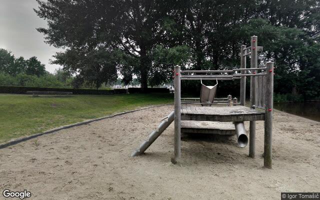 Speeltuin Bhalotrapad